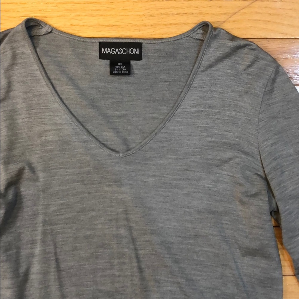 Grey V-neck Long sleeve